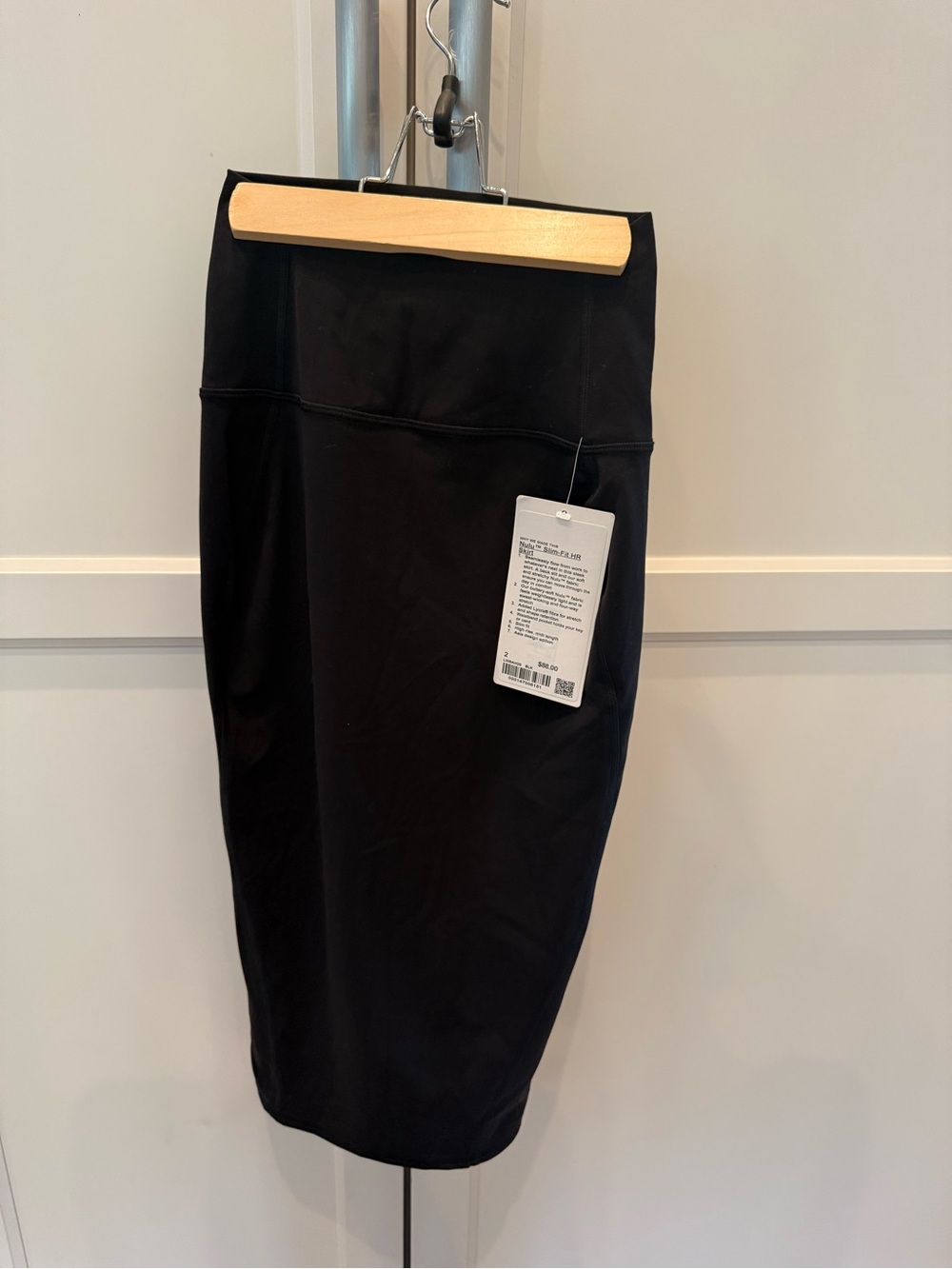 Lululemon athletic Black Nulu HR Skirt NWT